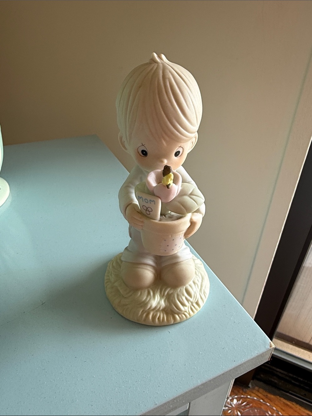 Precious Moments Cream and Pink 'Mom' Flower Pot Figurine